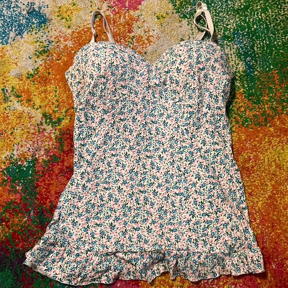 Floral tank